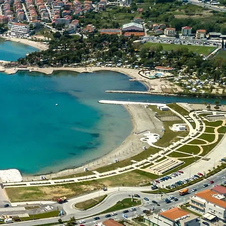 Apartment With Parking Space Podstrana, Split - 23706